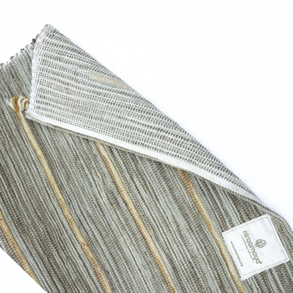 Handgewebte Ayur Vastra Yogamatte – Naturmaterialien, ayurvedische Kräuterfärbung, antibakteriell, stabil und hautfreundlich für Yoga, Meditation und Wellness